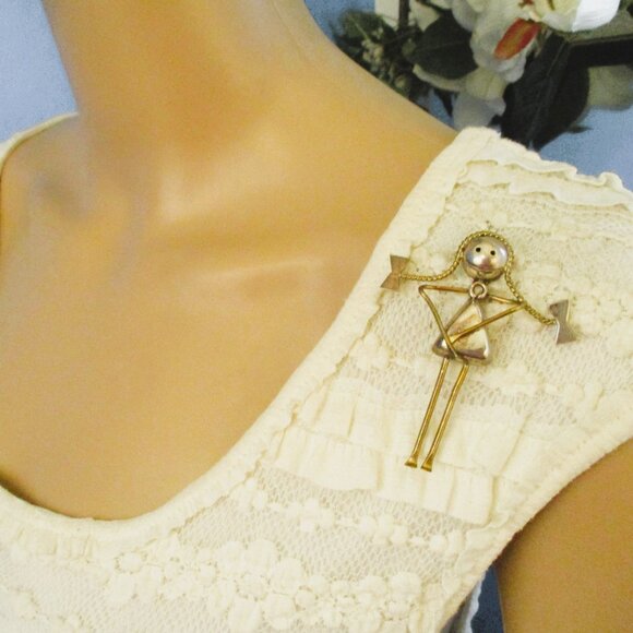 VINTAGE Sterling Silver Girl Brooch: Handcrafted 925 Mexico Figural Pin - Picture 7 of 14